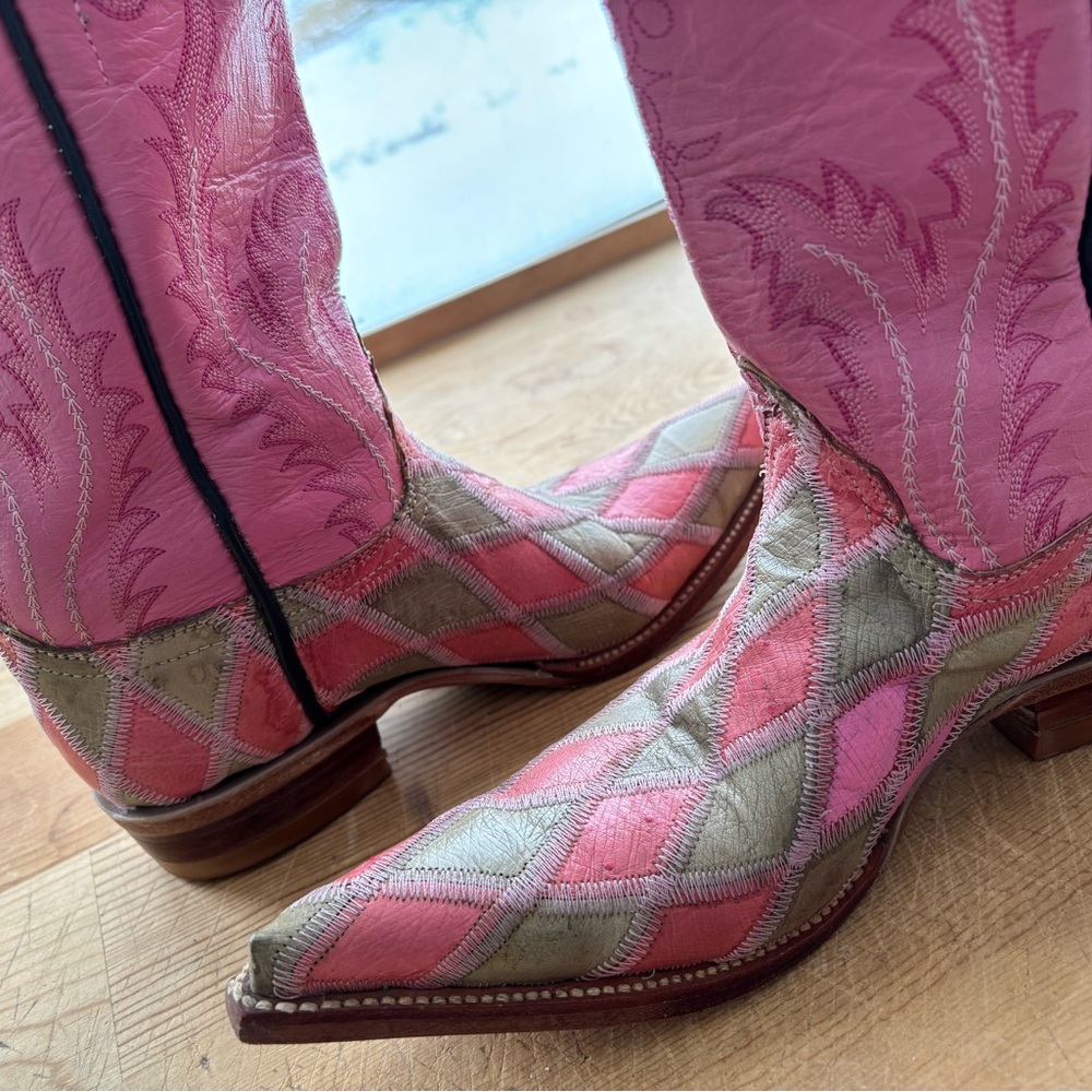 Pink plaid cowboy cowgirl boots Authentic Mexican pointy toe boots 7.5/8 READ